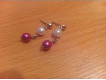 drobné naušnice s perličkami